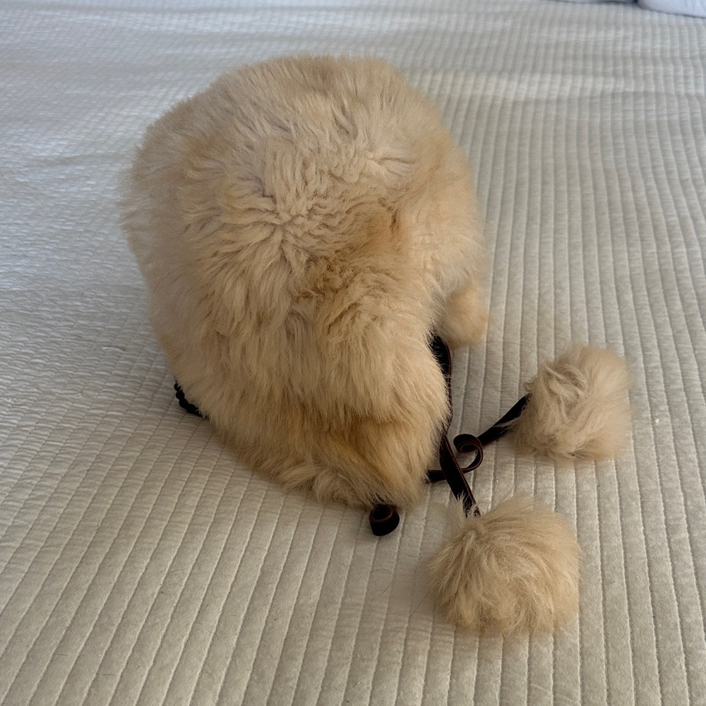 Fluffy Gap Hat - image 2